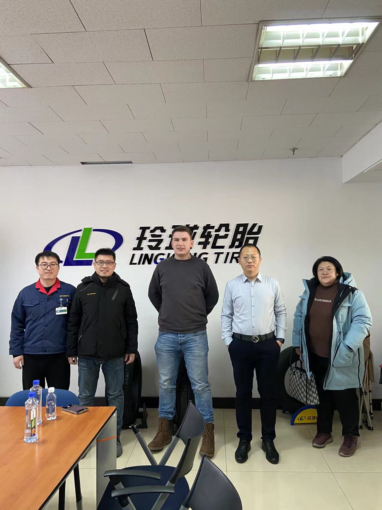 Немецкие клиенты обратились в Qingdao Keluck Tire Co., Ltd для сотрудничества с шинами Linglong